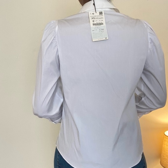 Zara brand new white wrinkle free shirt with puff sleeve, cuffs. - Picture 7 of 9